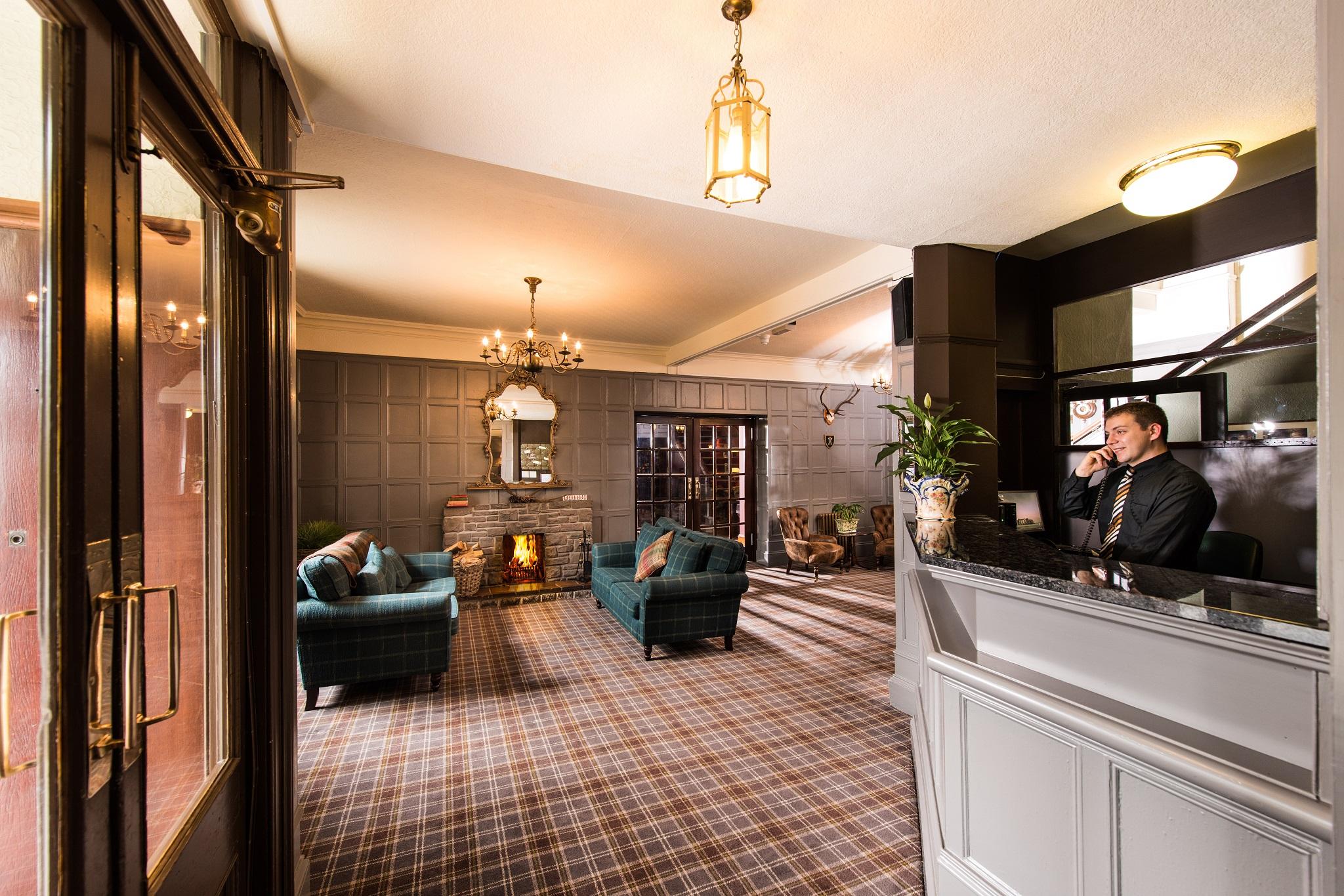 Balmoral Arms Hotell Ballater Eksteriør bilde