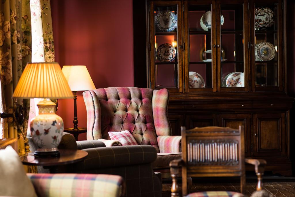 Balmoral Arms Hotell Ballater Eksteriør bilde