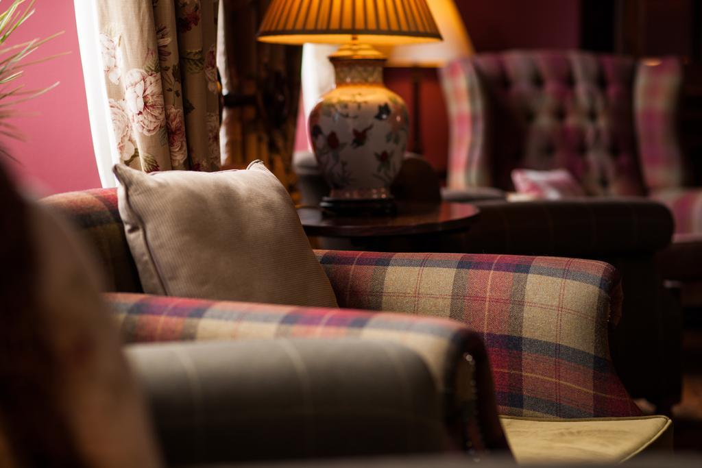 Balmoral Arms Hotell Ballater Eksteriør bilde